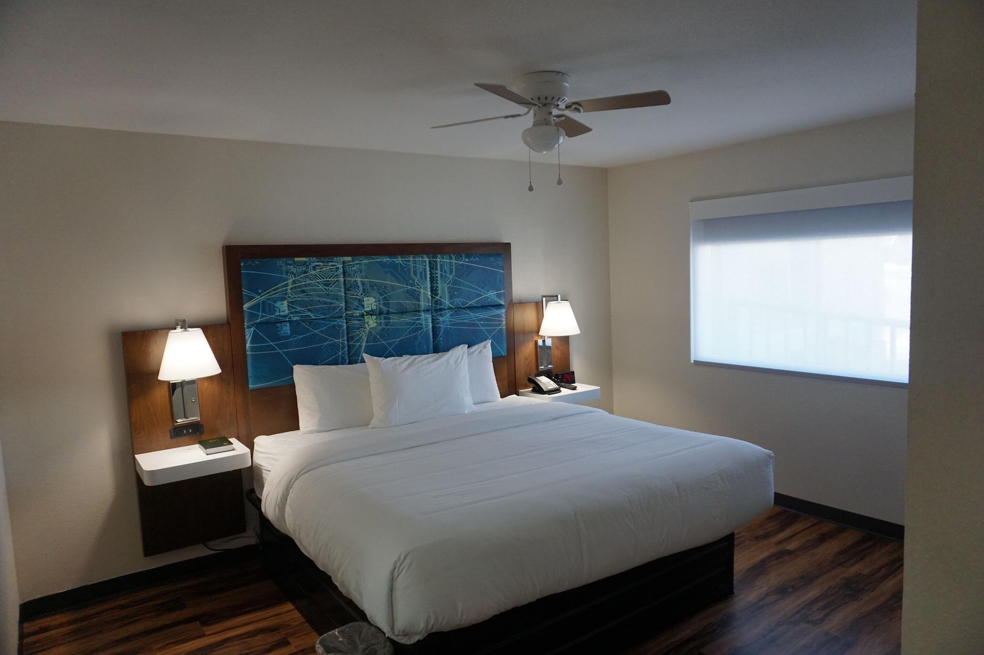 Red Lion Inn & Suites Nashville Airport Buitenkant foto
