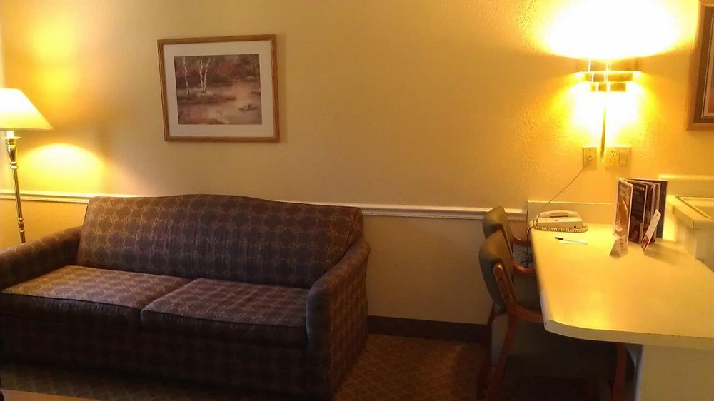 Red Lion Inn & Suites Nashville Airport Buitenkant foto